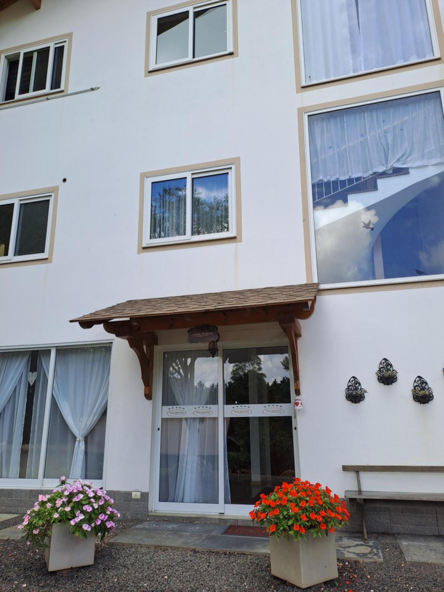 Treze Tílias Villa Gruntal Hospedaria מראה חיצוני תמונה